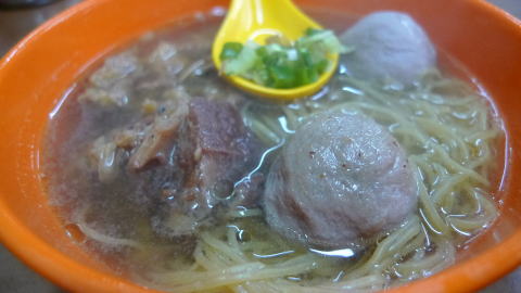 徳發牛肉丸粉麺(Tak Fat Beef Noodle/タクワッガウヨッユン)